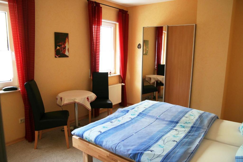 Ferienweingut Hensler Hotel Briedel Ruang foto